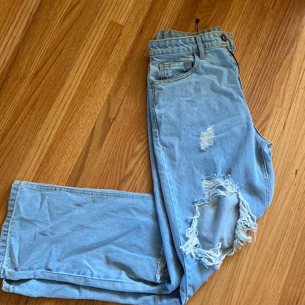 Petite 90’s straight leg ripped jeans
